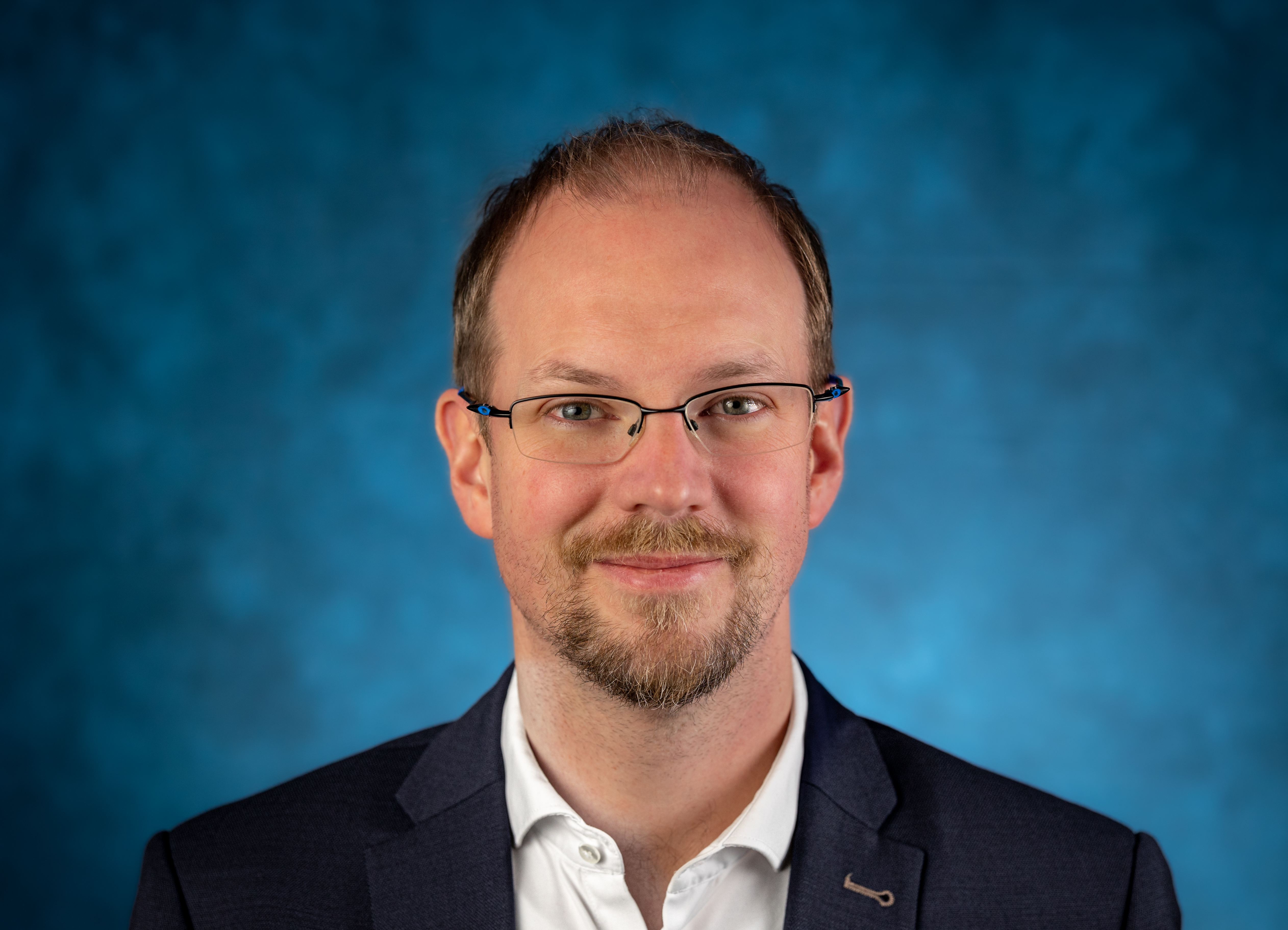 https://www.mittelstand-in-deutschland.de/upload/member/946/Pape & Vahldieck, Mitarbeitershooting, 2.2.23-2.jpg